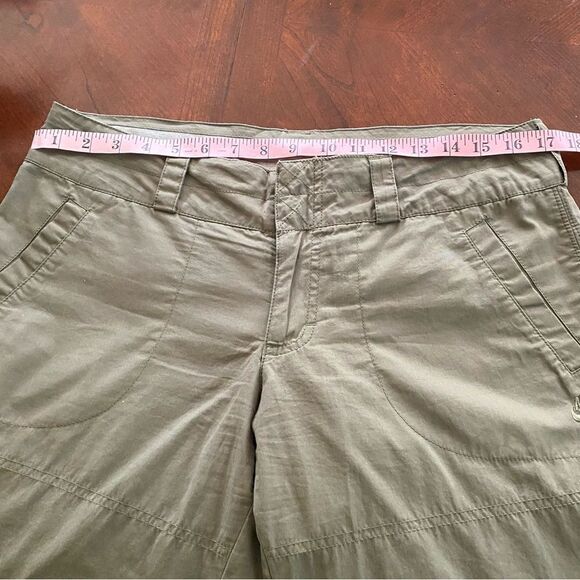 Nike | Olive Green Capri Pants, Size M - Picture 13 of 13